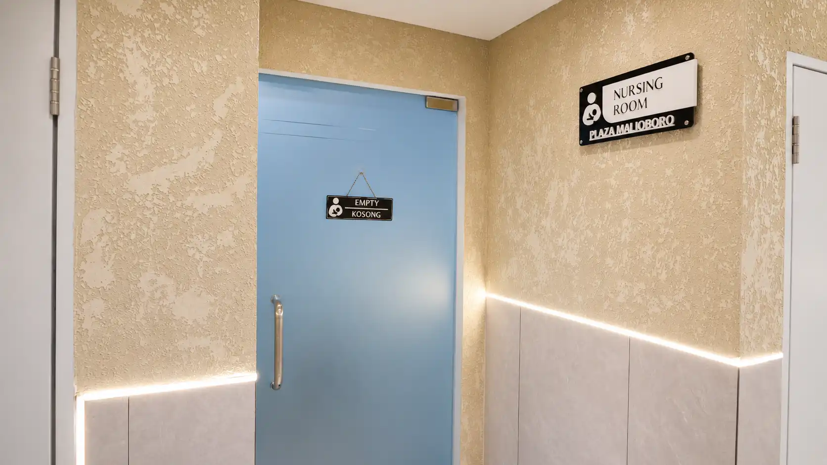 NURSING ROOM